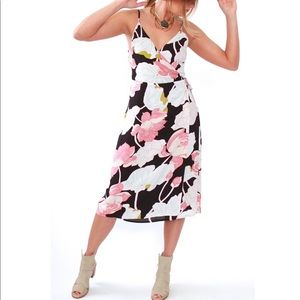 Cupcakes and Cashmere Water Lilies Wrap Dress - SMALL